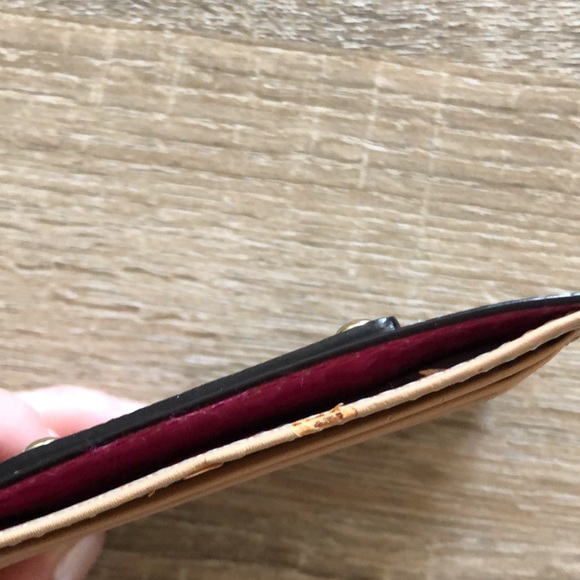 Card holder - Picture 3 of 6